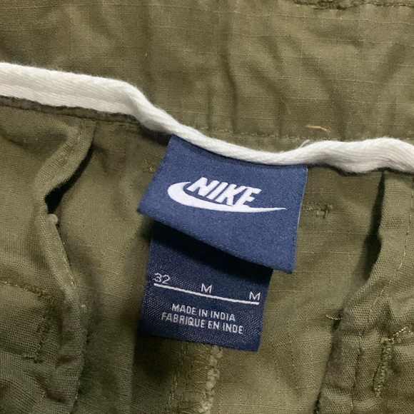 Nike Men’s woven performance cargo shorts, olive green, size 32 - Picture 5 of 6